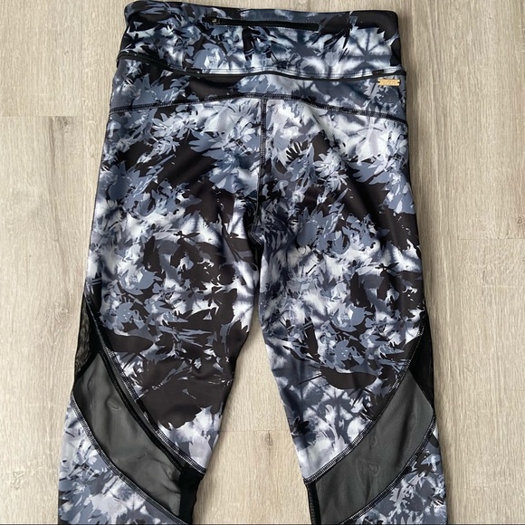 Alala Captain Ankle Tight in Palm Shadow - Picture 7 of 15